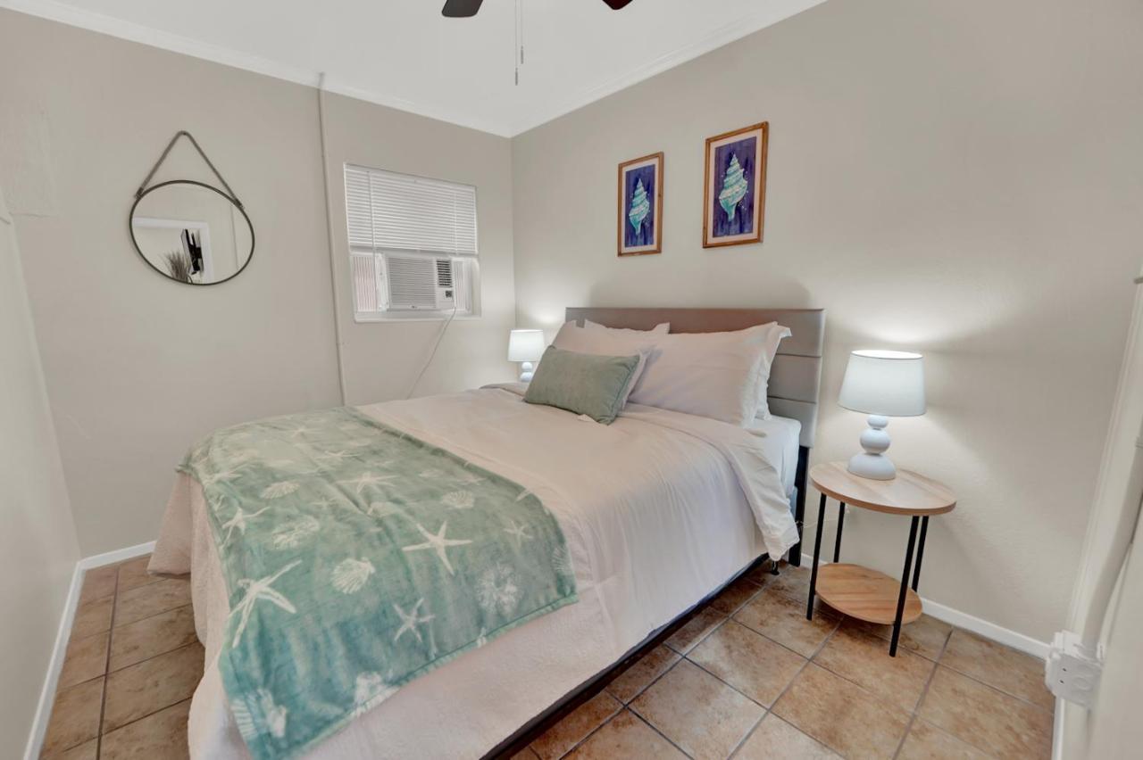 Sea Foam Suites Lower Grand Lagoon Exterior photo