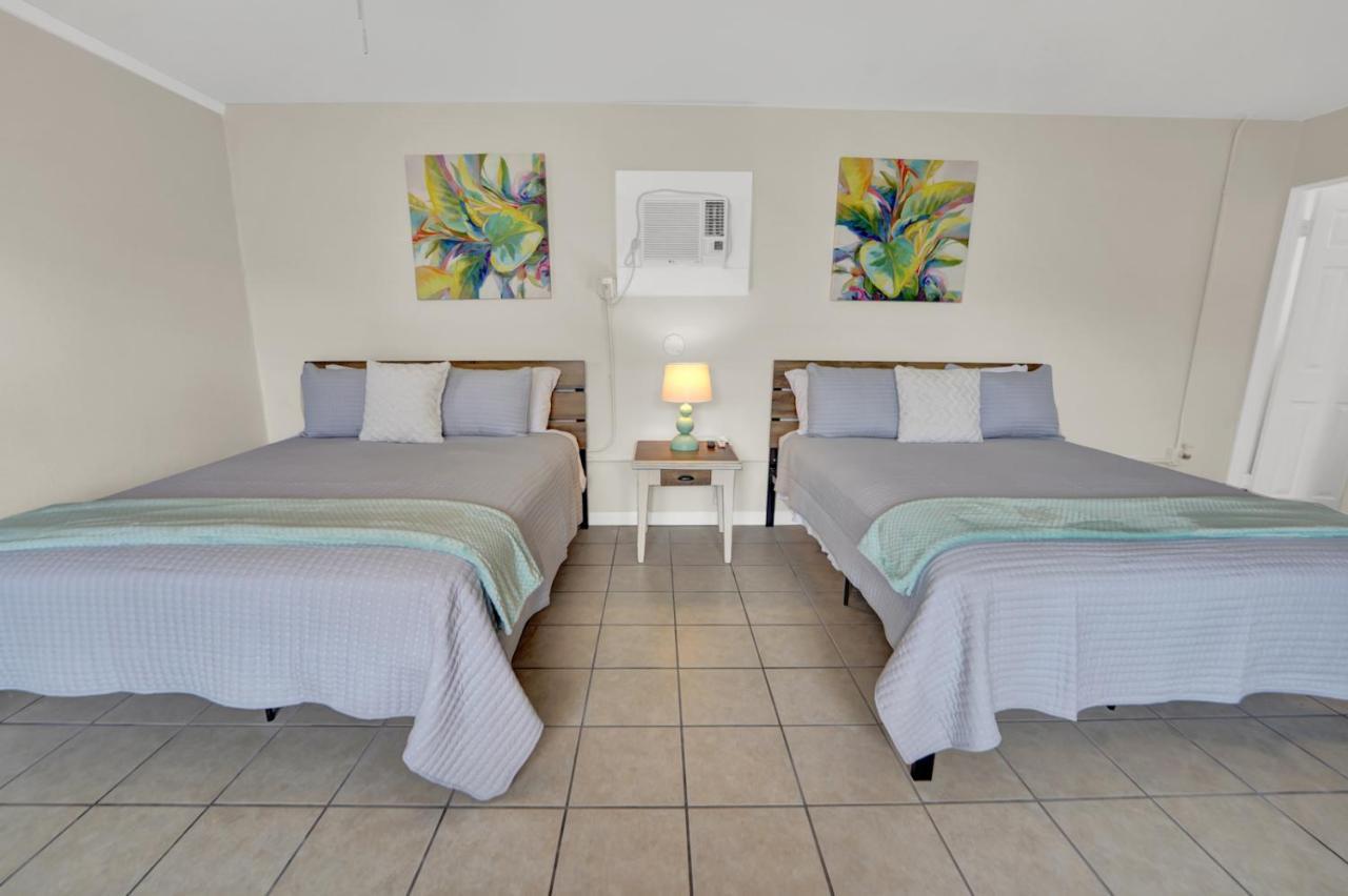 Sea Foam Suites Lower Grand Lagoon Exterior photo