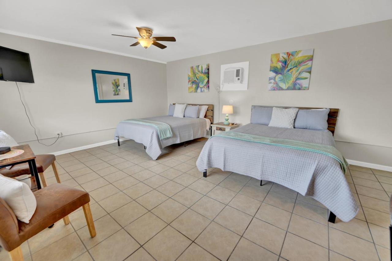 Sea Foam Suites Lower Grand Lagoon Exterior photo