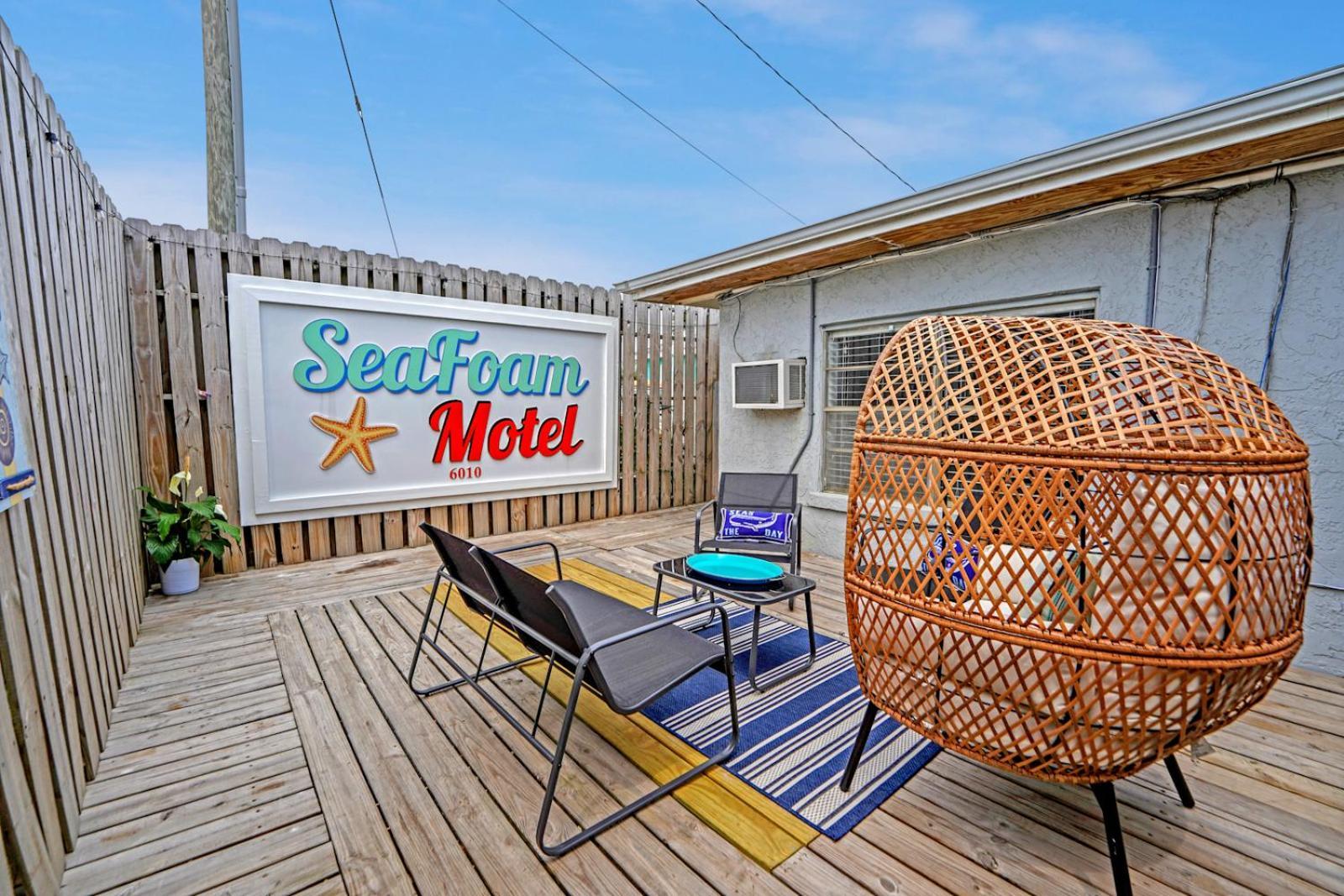 Sea Foam Suites Lower Grand Lagoon Exterior photo