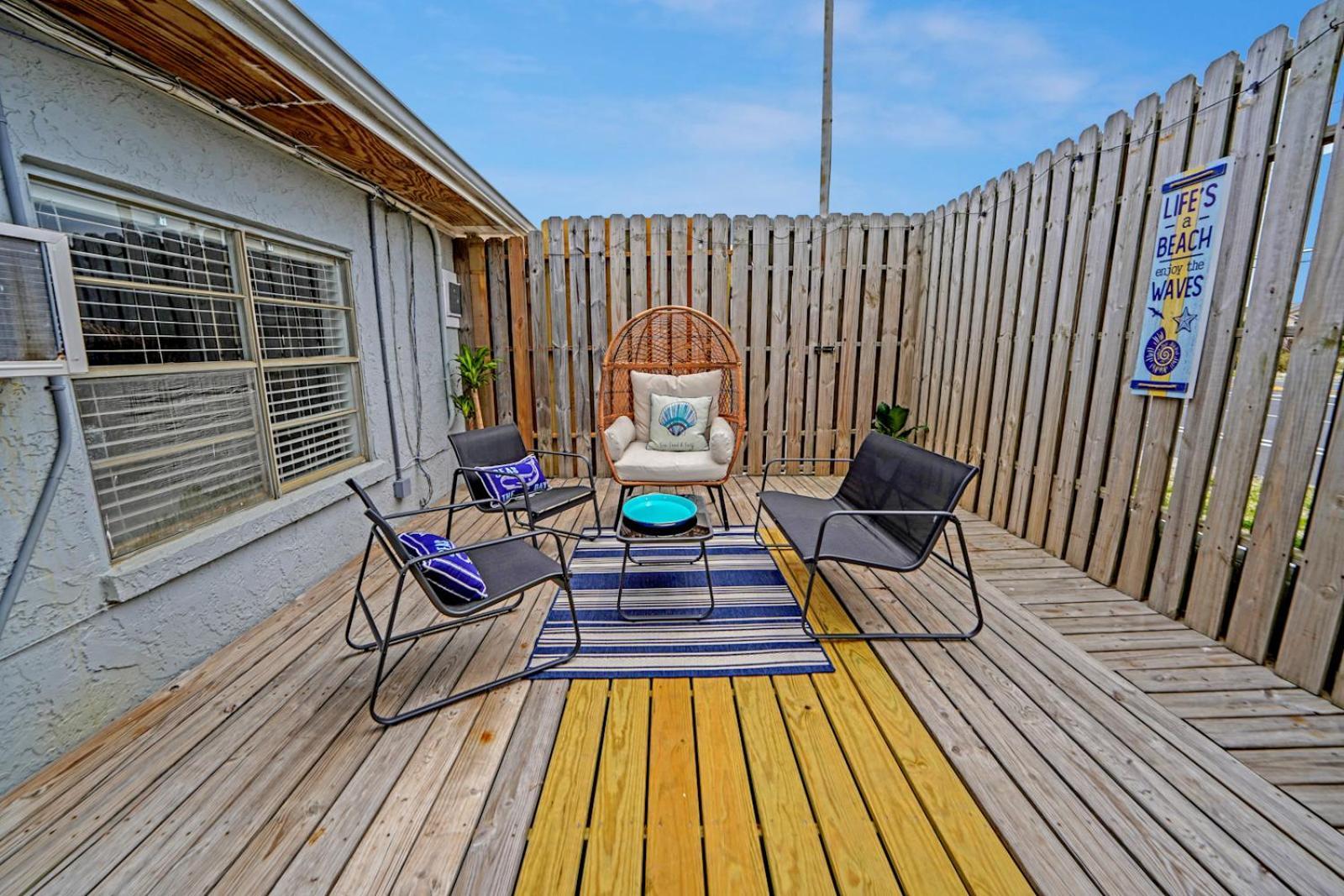 Sea Foam Suites Lower Grand Lagoon Exterior photo